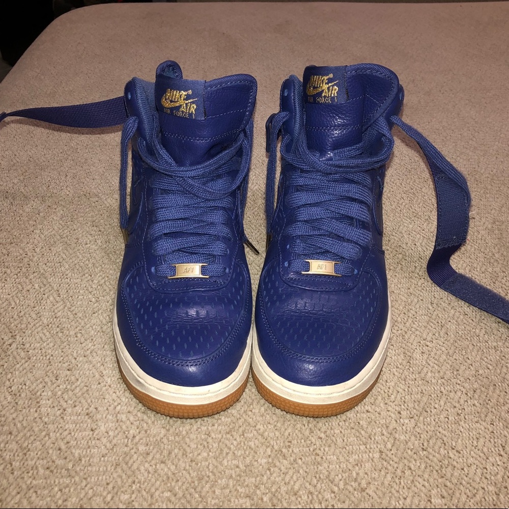 Ladies blue Air Force ones hitops with straps